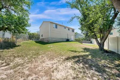 2432 W Harvey Hts Cir, Taylorsville, UT 84129 - Photo 23