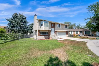 2432 W Harvey Hts Cir, Taylorsville, UT 84129 - Photo 3