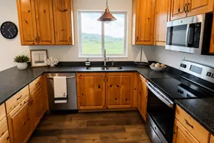 495 W Buttercup Ln, Garden City, UT 84028 - Photo 3