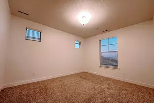 4715 W Dearing Ln, Riverton, UT 84096 - Photo 13