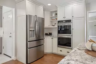 8295 S Supernal Way, Cottonwood Heights, UT 84121 - Photo 15