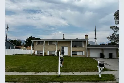 8629 S Vaquero Dr, Sandy, UT 84094 - Photo 1