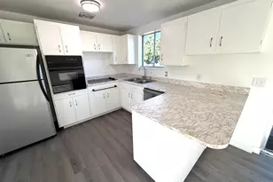 8629 S Vaquero Dr, Sandy, UT 84094 - Photo 7