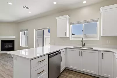 51 S 4375 W #37, Cedar City, UT 84720 - Photo 15