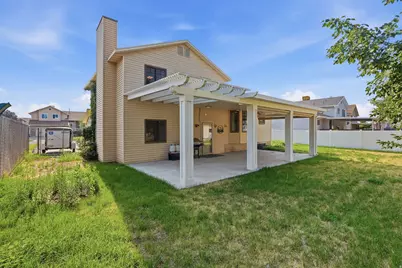 2645 N 1700 E, Layton, UT 84040 - Photo 25