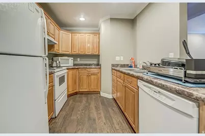 1533 N Riverside Ave W #25, Provo, UT 84604 - Photo 3
