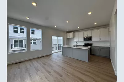 1555 N 1875 W #230, Layton, UT 84041 - Photo 3