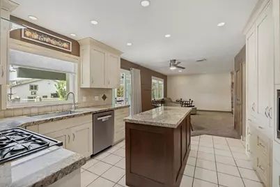 1253 W 10875 S, South Jordan, UT 84095 - Photo 17