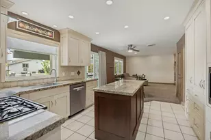 1253 W 10875 S, South Jordan, UT 84095 - Photo 17