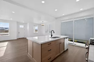 6663 W Mount Bristol Ln, Herriman, UT 84096 - Photo 13