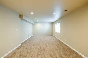 956 W Burro Way, Saratoga Springs, UT 84045 - Photo 33