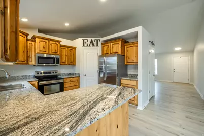 956 W Burro Way, Saratoga Springs, UT 84045 - Photo 7