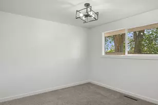 1087 N 125 W, Sunset, UT 84015 - Photo 17