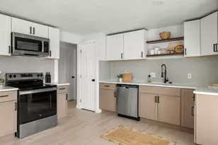 1087 N 125 W, Sunset, UT 84015 - Photo 7