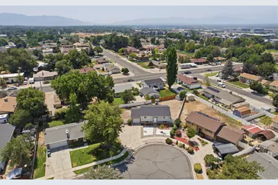 322 E Annalyn Dr, Sandy, UT 84070 - Photo 43