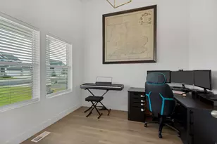 2779 W 725 N, Layton, UT 84041 - Photo 13