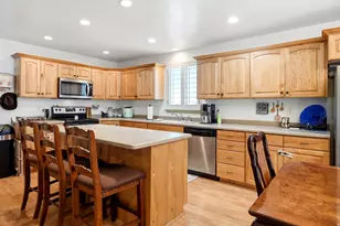 10344 N Tamarack Wy, Cedar Hills, UT 84062 - Photo 5