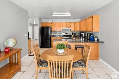 214 Meadow View Dr, Ogden, UT 84404 - Photo 7
