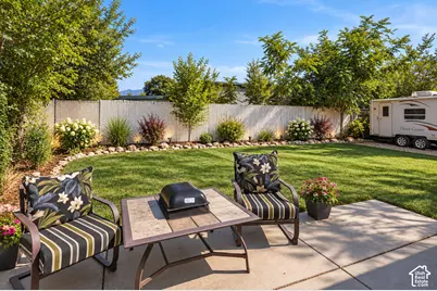 214 Meadow View Dr, Ogden, UT 84404 - Photo 15