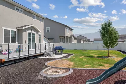 945 W Montaulk Ln, Stansbury Park, UT 84074 - Photo 35
