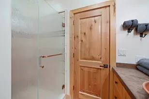 6635 N Fairfax Dr E, Provo Canyon, UT 84604 - Photo 21