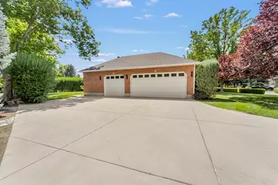 10354 N Hidden Oak Dr W, Highland, UT 84003 - Photo 5