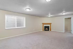 821 E 2050 S, Clearfield, UT 84015 - Photo 19