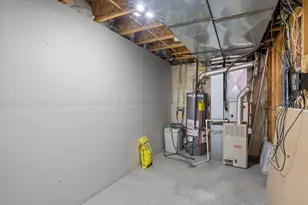 821 E 2050 S, Clearfield, UT 84015 - Photo 25