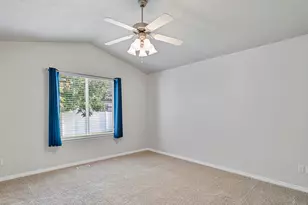 821 E 2050 S, Clearfield, UT 84015 - Photo 13