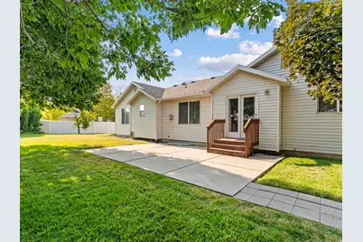 821 E 2050 S, Clearfield, UT 84015 - Photo 3