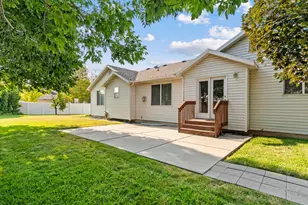 821 E 2050 S, Clearfield, UT 84015 - Photo 3