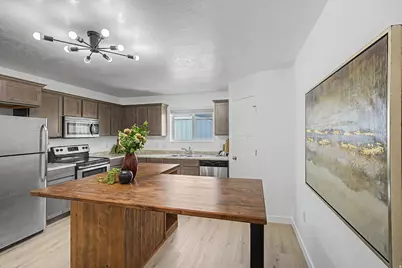 201 E 630 N, Vineyard, UT 84059 - Photo 11