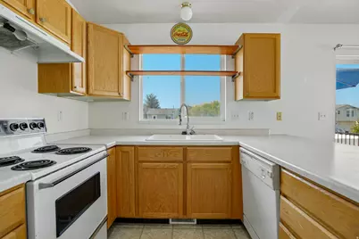 2893 W 2025 S, Syracuse, UT 84075 - Photo 7
