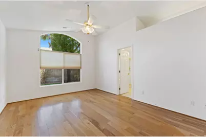 780 Lobo Ln, Washington, UT 84780 - Photo 17
