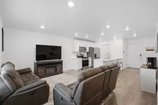 8585 W Bowie Dr, Magna, UT 84044 - Photo 9