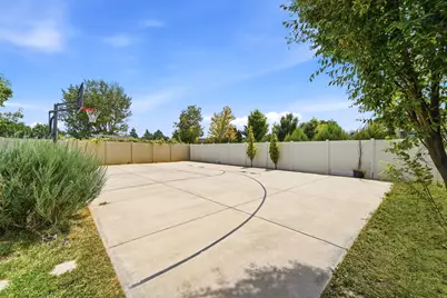3323 W 1680 N, Clinton, UT 84015 - Photo 33