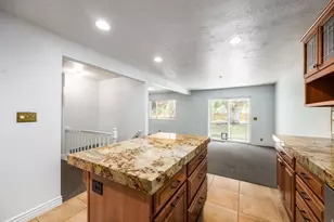 9739 S Laura Ln Dr, Sandy, UT 84092 - Photo 17