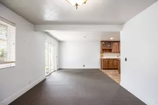 9739 S Laura Ln Dr, Sandy, UT 84092 - Photo 11