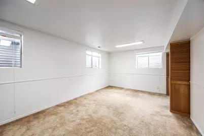 9739 S Laura Lane Dr, Sandy, UT 84092 - Photo 33