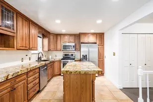 9739 S Laura Ln Dr, Sandy, UT 84092 - Photo 7