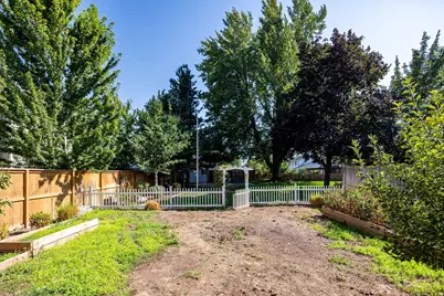 9739 S Laura Lane Dr, Sandy, UT 84092 - Photo 53