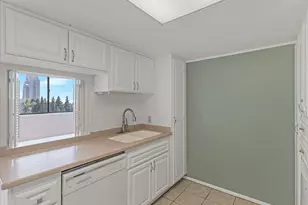 241 N Vine St W, Salt Lake City, UT 84103 - Photo 7