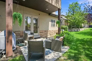 1462 E Tuscan Oak Way, Sandy, UT 84092 - Photo 5