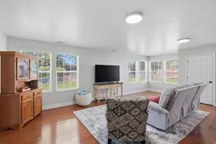 588 W 2125 N, West Bountiful, UT 84087 - Photo 5