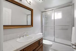 42 E Hillsborough N, Pleasant View, UT 84414 - Photo 15
