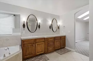 42 E Hillsborough N, Pleasant View, UT 84414 - Photo 23