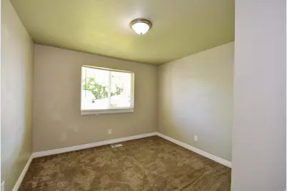 632 W 2150 N, Harrisville, UT 84414 - Photo 11
