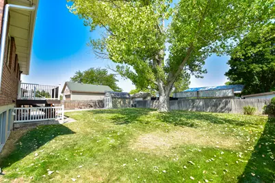 632 W 2150 N, Harrisville, UT 84414 - Photo 27