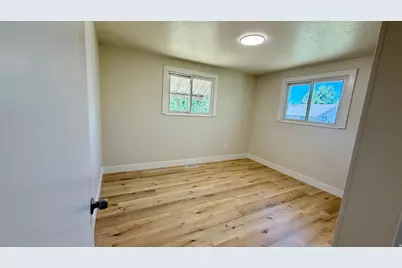 4260 S Normandie Ln, Millcreek, UT 84107 - Photo 9