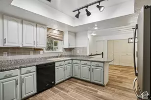 2112 N Sunset Dr, Layton, UT 84040 - Photo 7